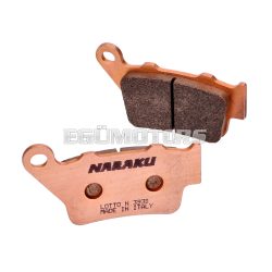 Naraku fékbetét szinterezett, hátul KTM Duke 125, 390