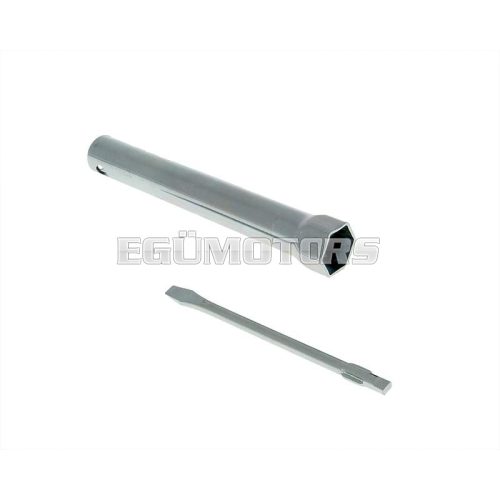 spark plug tool / socket / wrench 18mm