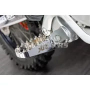 STR8 MX Evo CNC lábtartó készlet ezüst, Derbi