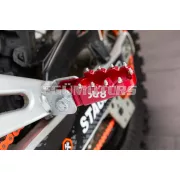 STR8 MX Evo CNC utas lábtartó készlet piros, Derbi