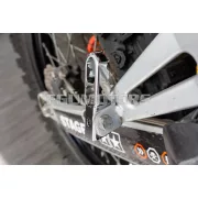 STR8 MX Evo CNC utas lábtartó készlet ezüst, Derbi