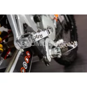 STR8 MX Evo CNC utas lábtartó készlet ezüst, Derbi