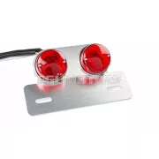 STR8 lámpa kör, piros, ezüst rendszámtartóval