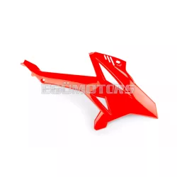 STR8 első oldalidom jobb, piros, Beta RR (2011-2020)