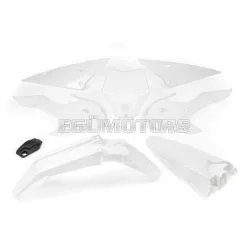 STR8 műanyag készlet 8 darab, fehér, Rieju MRT 2022-től