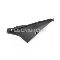   STR8 középső oldalidom bal, fekete, Derbi DRD X-Treme (2011-2017)